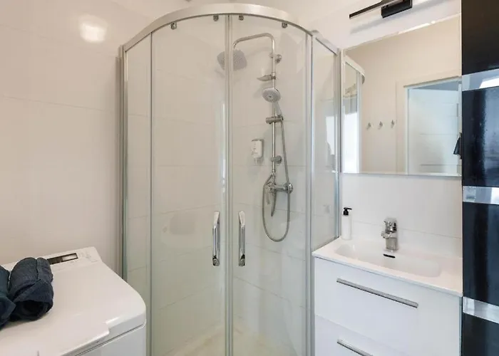 Apartment Close-central - Old Town - Comfortable And Cozy - W3 *