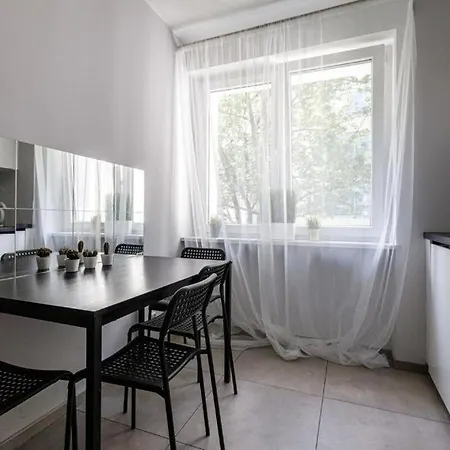 아파트 Close-central - Old Town - Comfortable And Cozy - W3